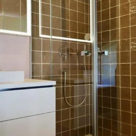 Fuer 4 Personen Mit Garten In Lägenhet *