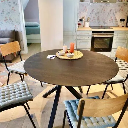 Fuer 4 Personen Mit Garten In *