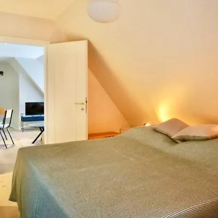 Lägenhet Fuer 4 Personen Mit Garten In Nieblum