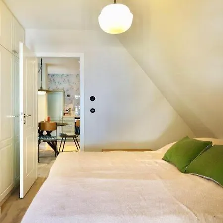 Tolle In Einem Reetgedecktem Haus Apartment *