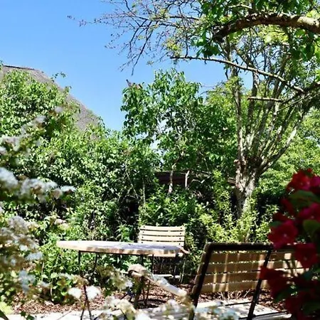 Fuer 4 Personen Mit Garten In Lägenhet